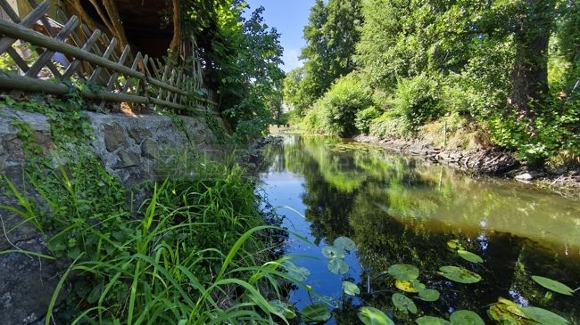 Historische Landvilla mit drei Wohneinheiten direkt an der Lossa